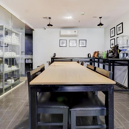 Super Sleek Townhouse Galexia Hotel And Resorts 벵갈루루 외부 사진