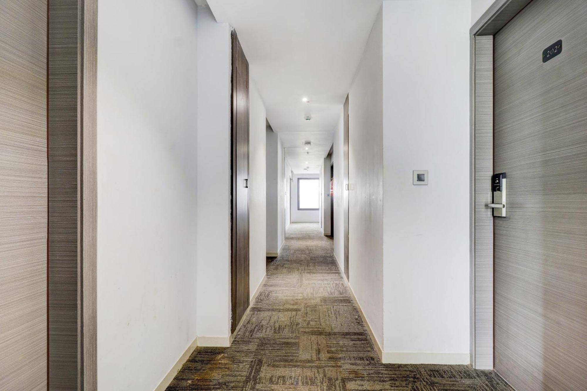 Super Sleek Townhouse Galexia Hotel And Resorts 벵갈루루 외부 사진