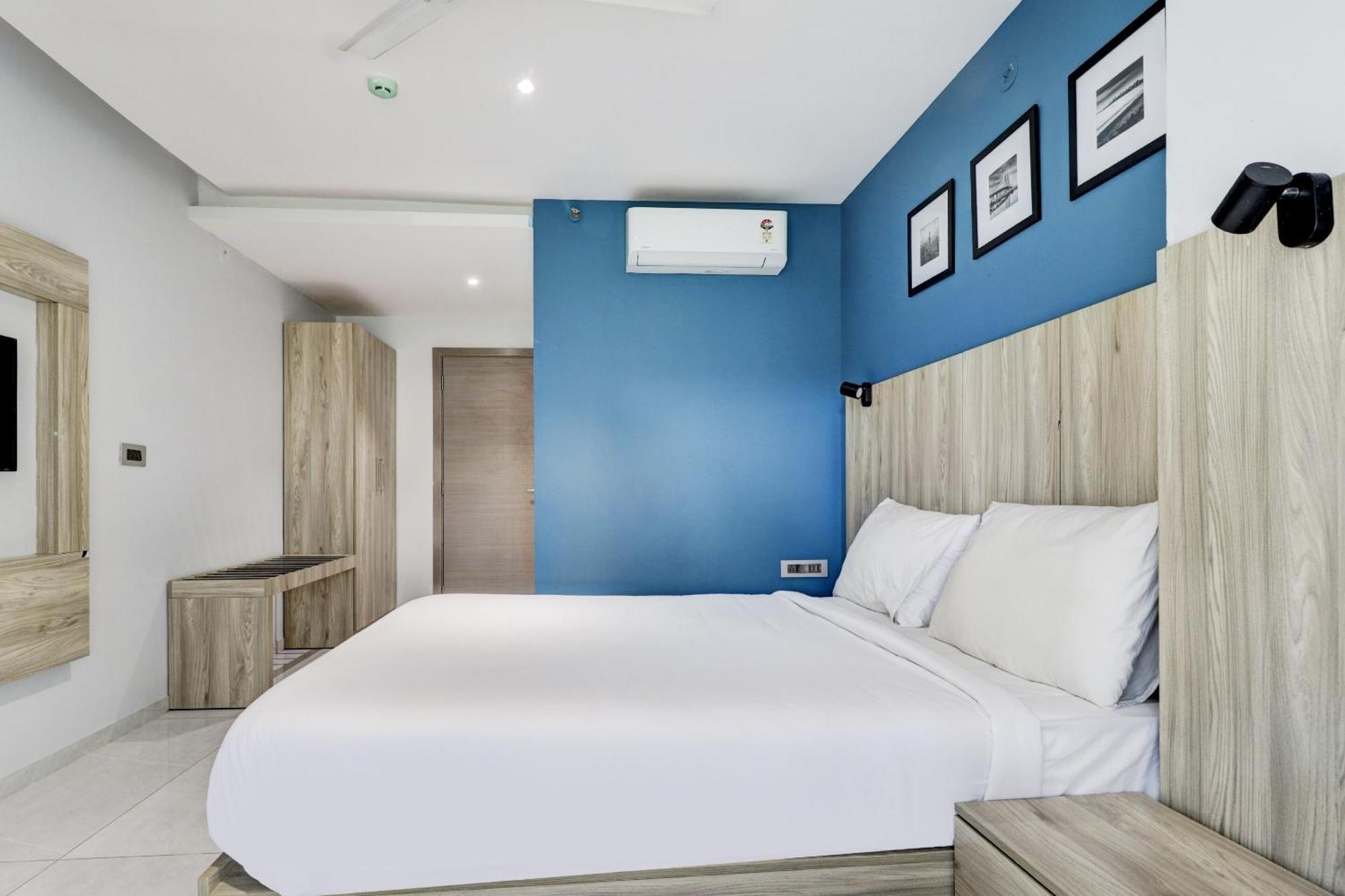 Super Sleek Townhouse Galexia Hotel And Resorts 벵갈루루 외부 사진