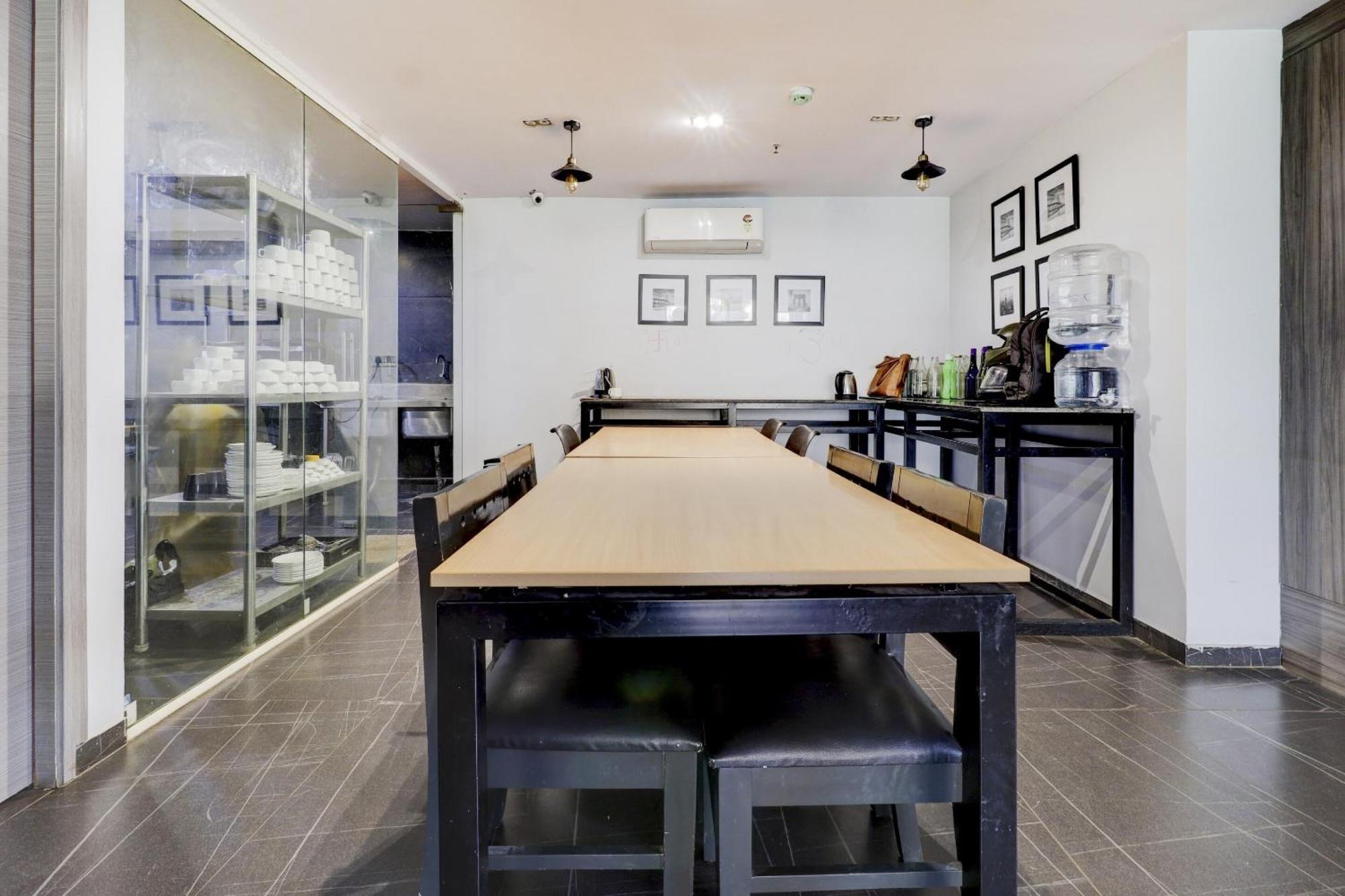 Super Sleek Townhouse Galexia Hotel And Resorts 벵갈루루 외부 사진